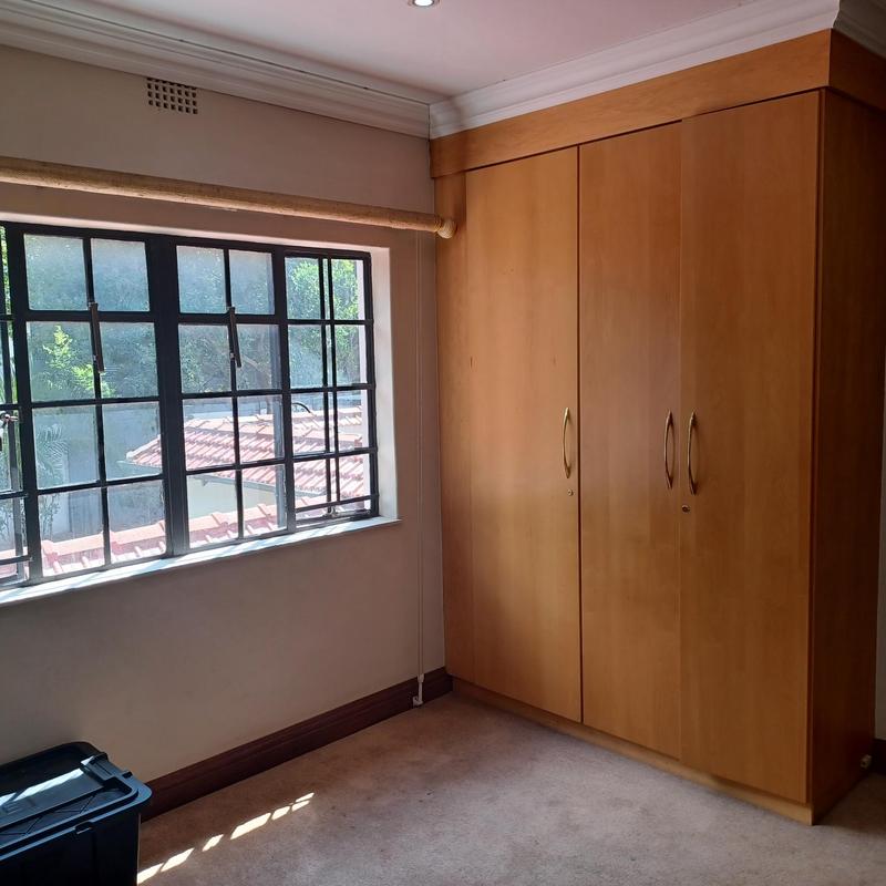 To Let 6 Bedroom Property for Rent in Houghton Estate Gauteng