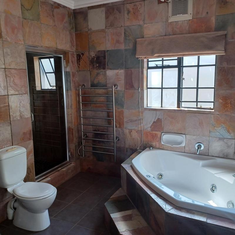 To Let 6 Bedroom Property for Rent in Houghton Estate Gauteng