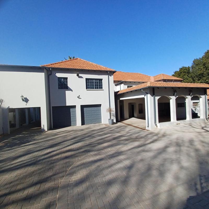 To Let 6 Bedroom Property for Rent in Houghton Estate Gauteng