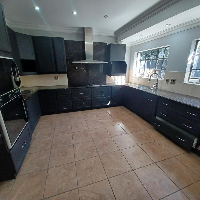 To Let 6 Bedroom Property for Rent in Houghton Estate Gauteng