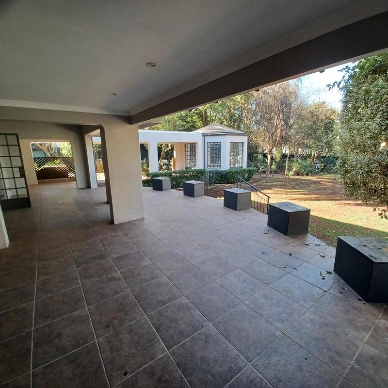 To Let 6 Bedroom Property for Rent in Houghton Estate Gauteng