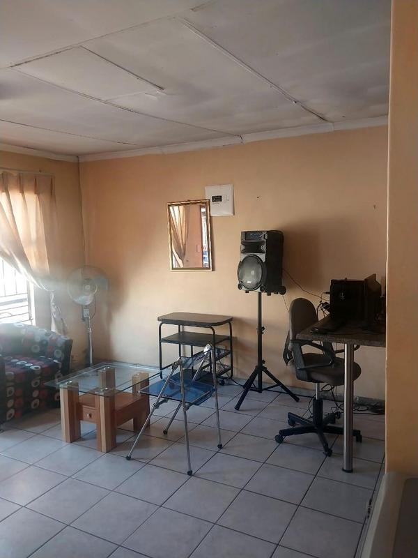 4 Bedroom Property for Sale in Clayville Gauteng