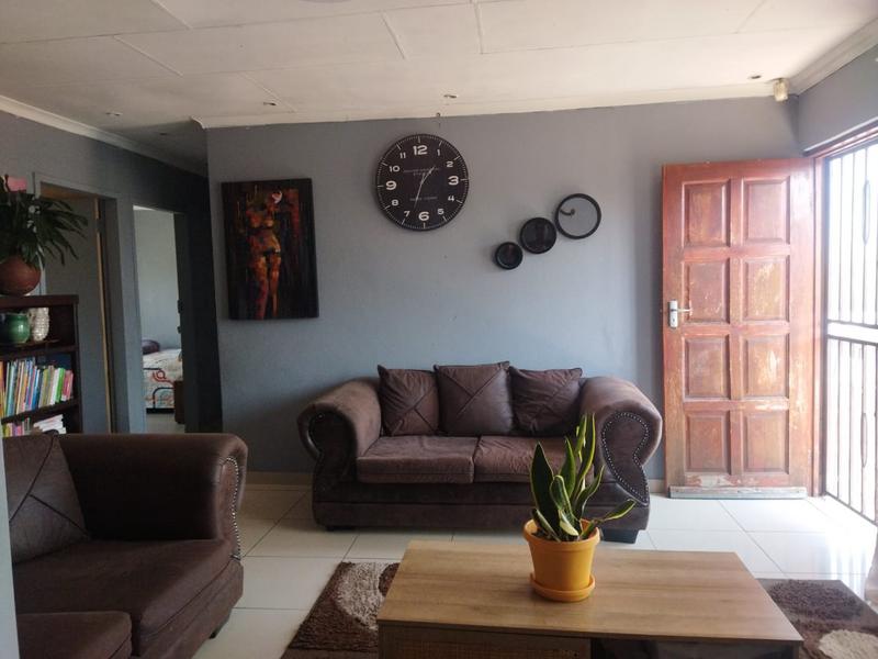 4 Bedroom Property for Sale in Clayville Gauteng