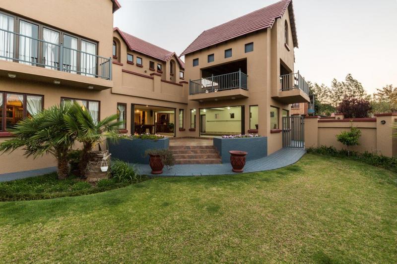 6 Bedroom Property for Sale in Midstream Estate Gauteng