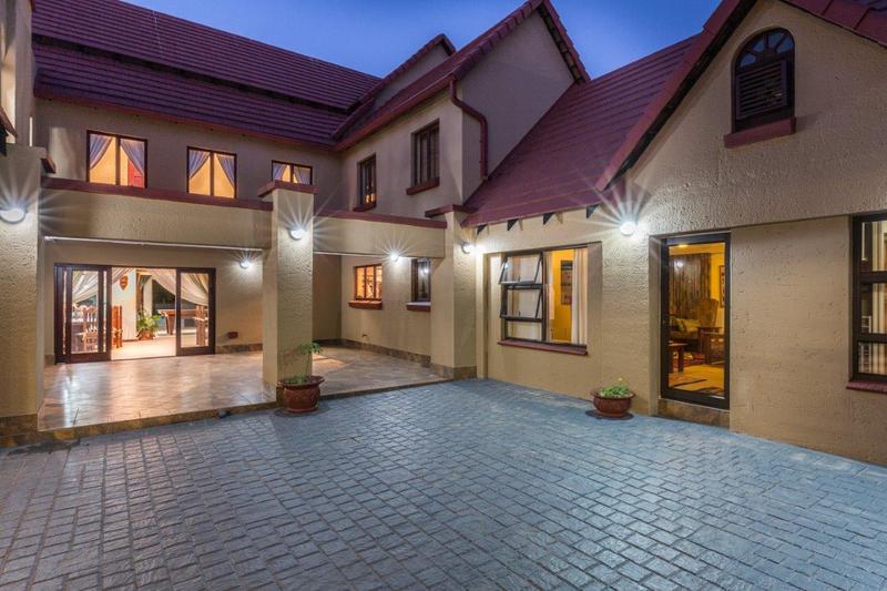 6 Bedroom Property for Sale in Midstream Estate Gauteng