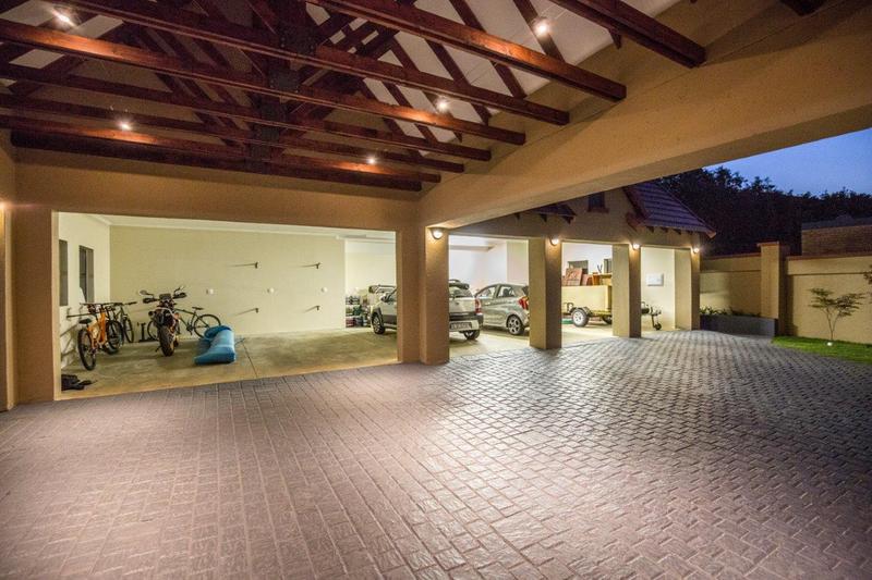 6 Bedroom Property for Sale in Midstream Estate Gauteng
