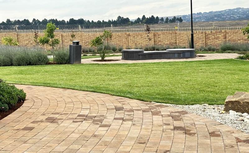 5 Bedroom Property for Sale in Midstream Heights Gauteng