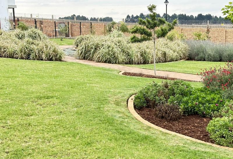 5 Bedroom Property for Sale in Midstream Heights Gauteng