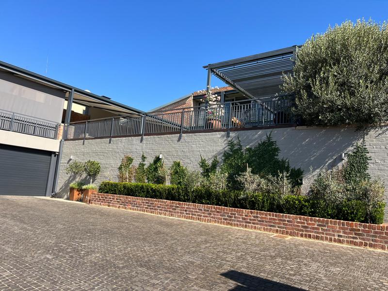 6 Bedroom Property for Sale in Waterkloof Heights Gauteng