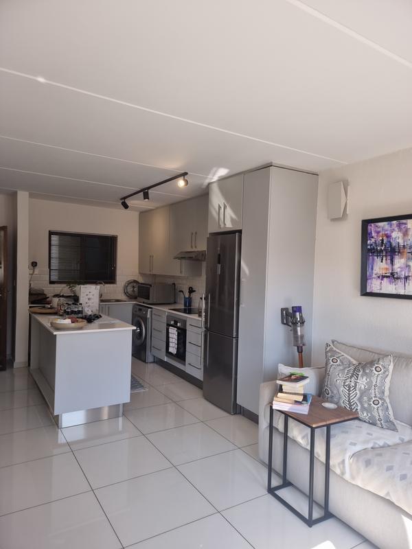 1 Bedroom Property for Sale in Bedfordview Gauteng