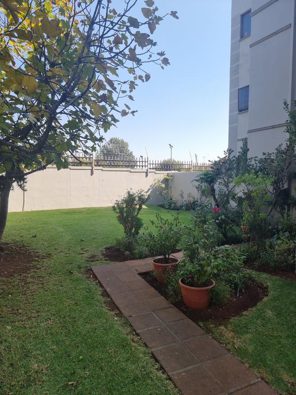 1 Bedroom Property for Sale in Bedfordview Gauteng