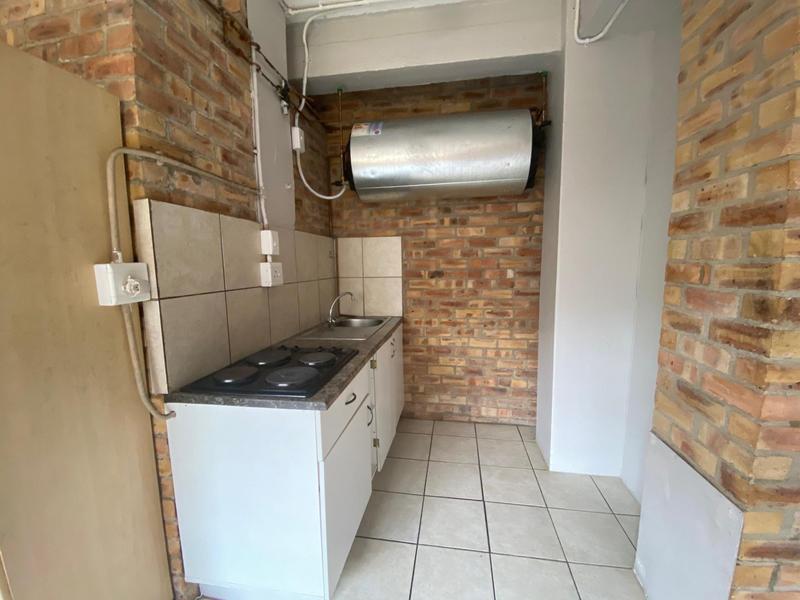 1 Bedroom Property for Sale in Troyeville Gauteng