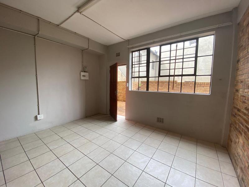 1 Bedroom Property for Sale in Troyeville Gauteng