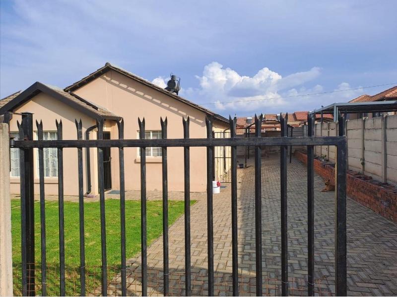 3 Bedroom Property for Sale in Olievenhoutbosch Gauteng