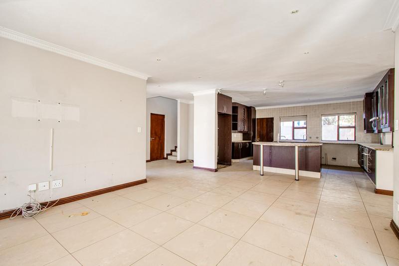 To Let 4 Bedroom Property for Rent in Beverley Gauteng