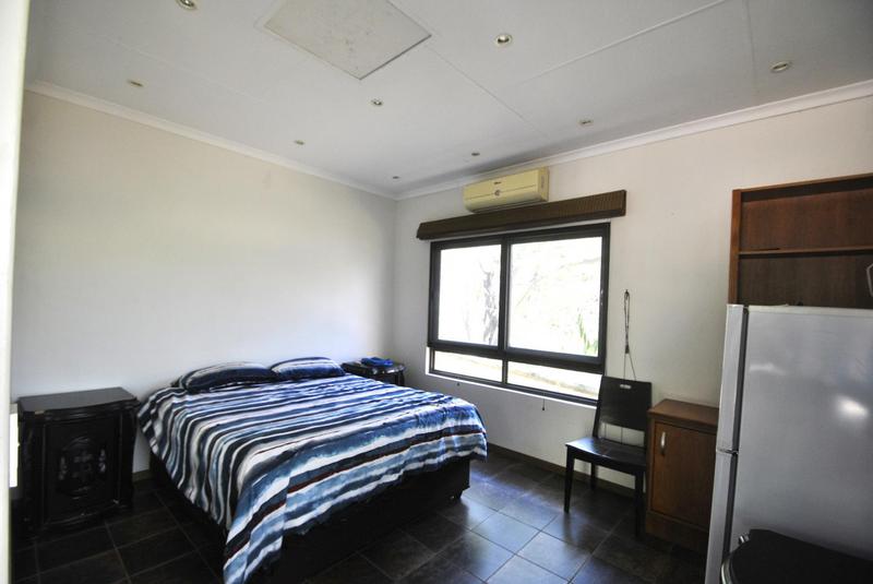 5 Bedroom Property for Sale in Lindequesdrif Gauteng