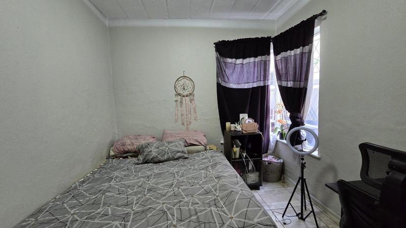 2 Bedroom Property for Sale in Raceview Gauteng