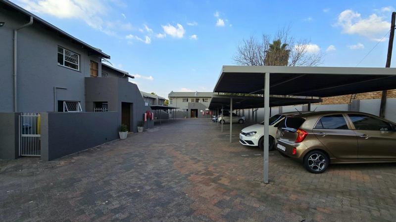 2 Bedroom Property for Sale in Raceview Gauteng