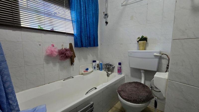 2 Bedroom Property for Sale in Raceview Gauteng