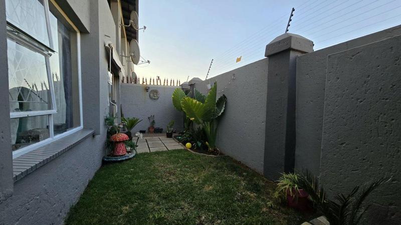 2 Bedroom Property for Sale in Raceview Gauteng