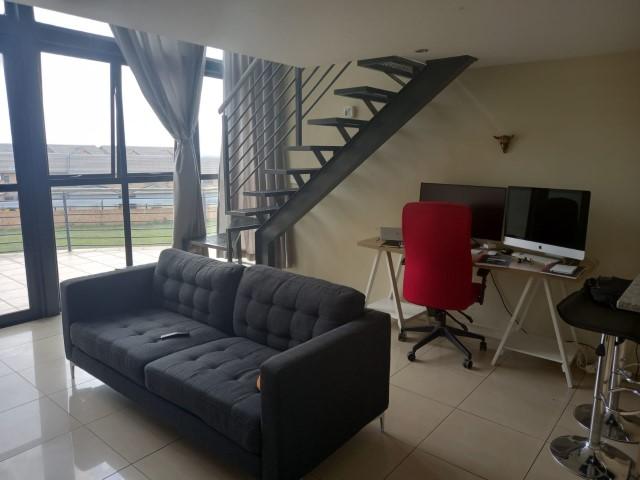 1 Bedroom Property for Sale in Rooihuiskraal North Gauteng