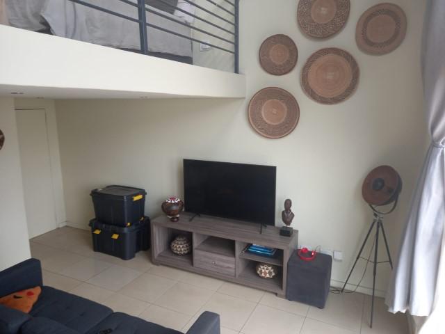 1 Bedroom Property for Sale in Rooihuiskraal North Gauteng