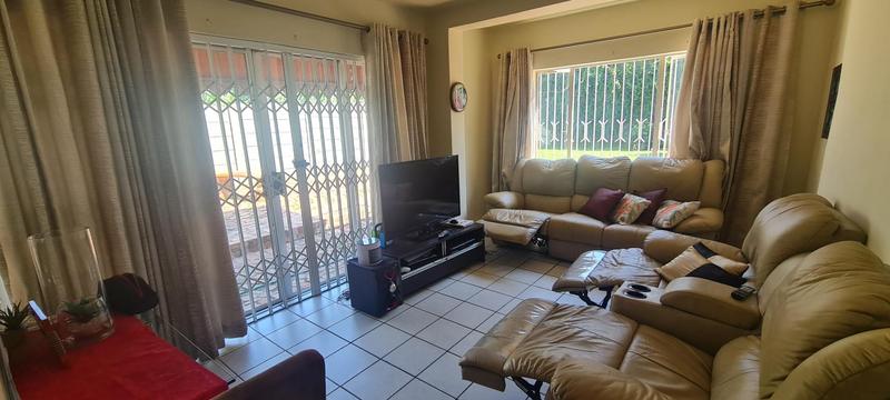 5 Bedroom Property for Sale in Wychwood Gauteng