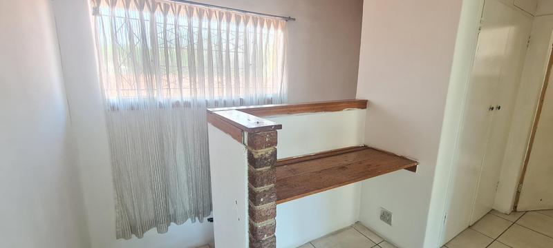 5 Bedroom Property for Sale in Wychwood Gauteng