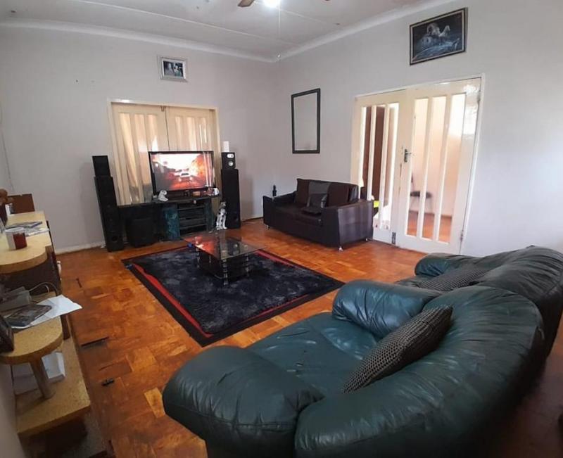 7 Bedroom Property for Sale in Bezuidenhout Valley Gauteng