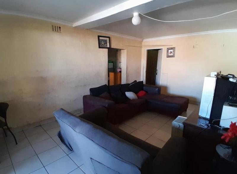 7 Bedroom Property for Sale in Bezuidenhout Valley Gauteng