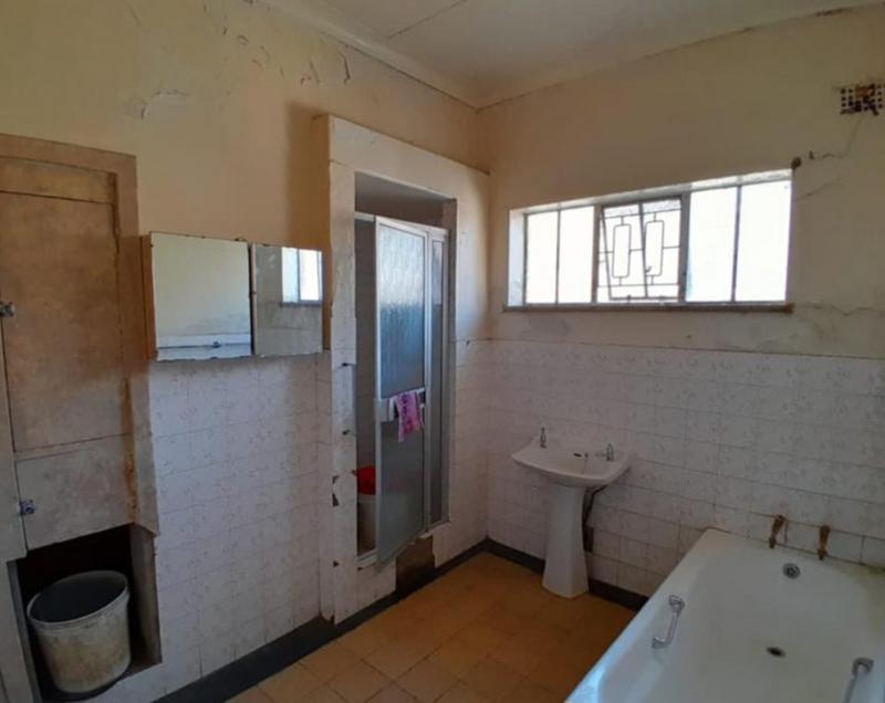 7 Bedroom Property for Sale in Bezuidenhout Valley Gauteng