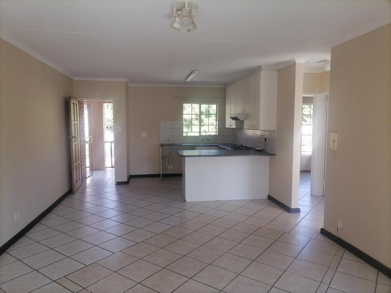 2 Bedroom Property for Sale in Rooihuiskraal North Gauteng