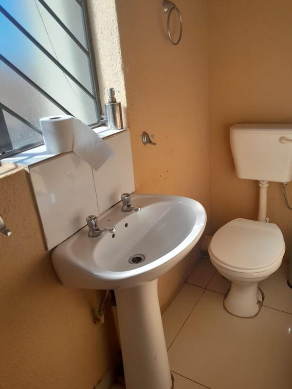 To Let 3 Bedroom Property for Rent in Atteridgeville Gauteng