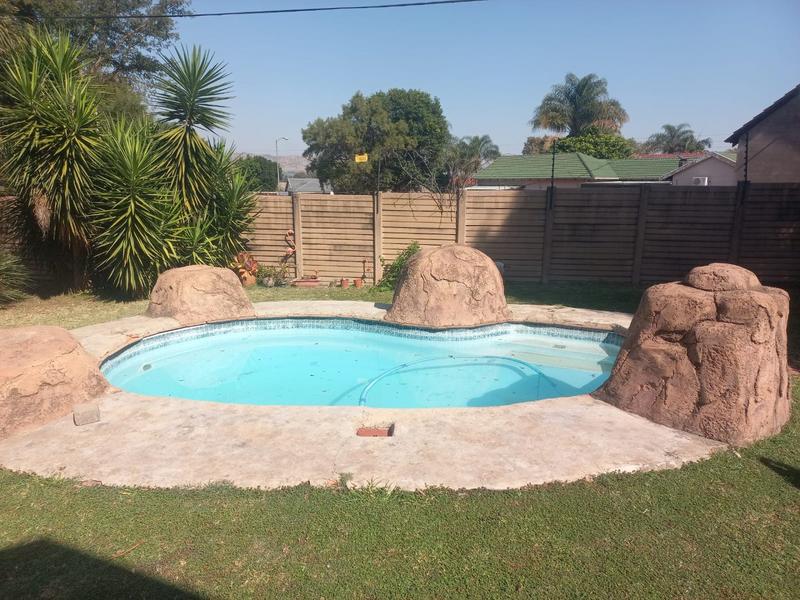 4 Bedroom Property for Sale in Suiderberg Gauteng