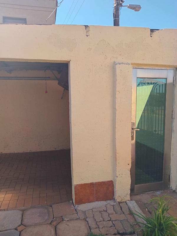 3 Bedroom Property for Sale in Protea Glen Gauteng