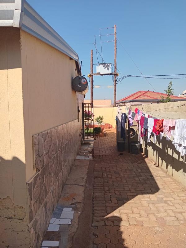 3 Bedroom Property for Sale in Protea Glen Gauteng