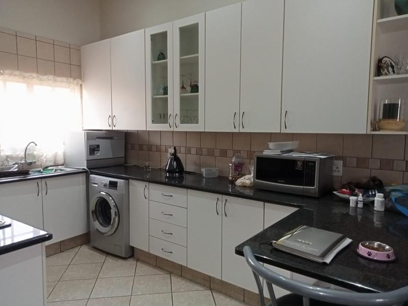 2 Bedroom Property for Sale in Comet Gauteng