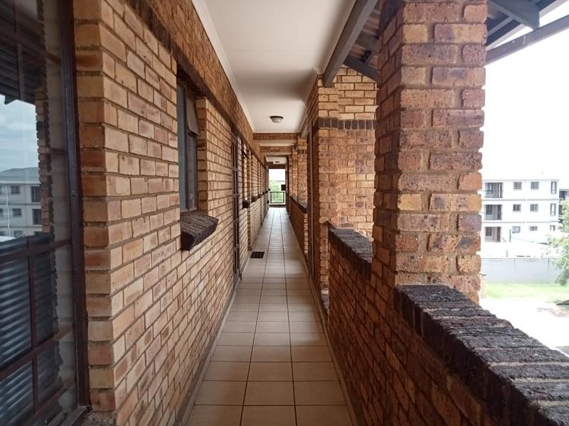 2 Bedroom Property for Sale in Halfway Gardens Gauteng