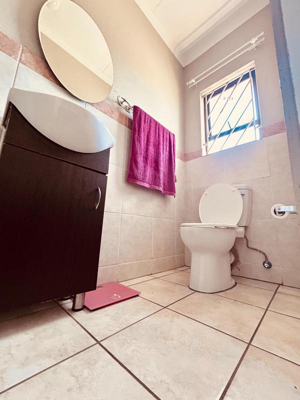 2 Bedroom Property for Sale in Groblerpark Gauteng