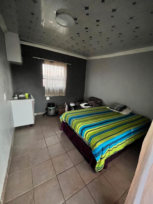 9 Bedroom Property for Sale in Olievenhoutbosch Gauteng