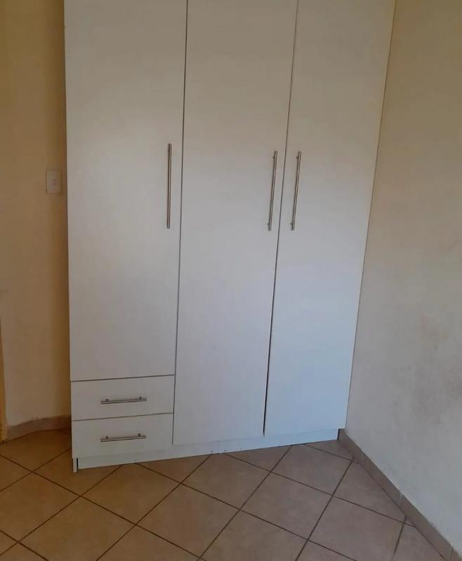 2 Bedroom Property for Sale in Olievenhoutbosch Gauteng