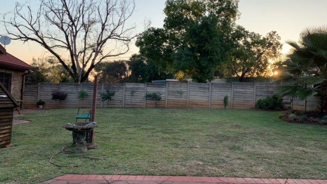 3 Bedroom Property for Sale in Mountain View Gauteng