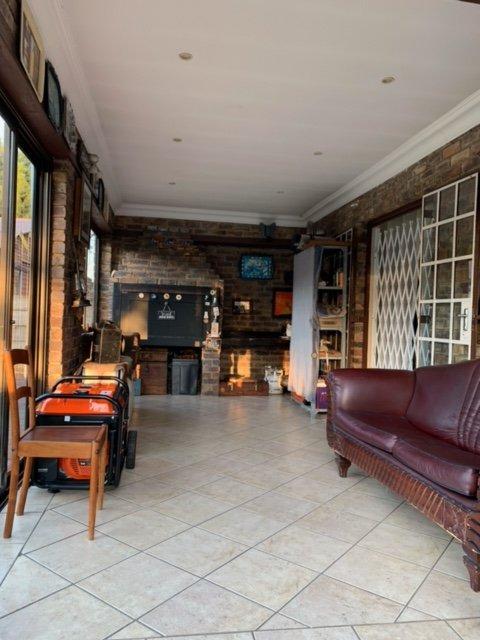 3 Bedroom Property for Sale in Mountain View Gauteng