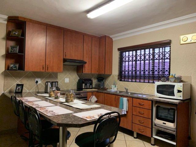 3 Bedroom Property for Sale in Mountain View Gauteng