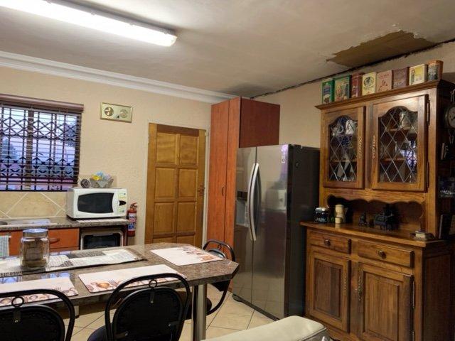 3 Bedroom Property for Sale in Mountain View Gauteng