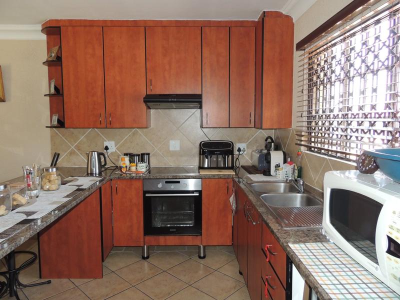 3 Bedroom Property for Sale in Mountain View Gauteng