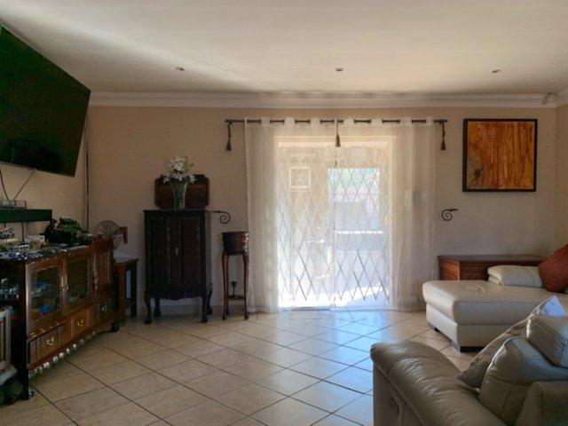 3 Bedroom Property for Sale in Mountain View Gauteng