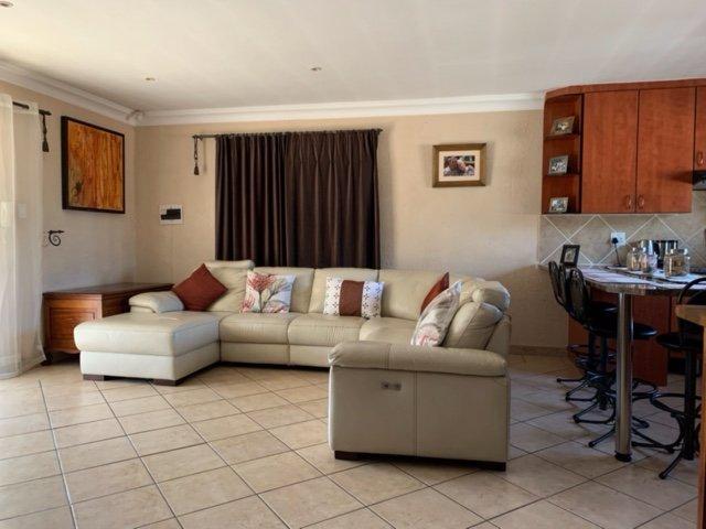 3 Bedroom Property for Sale in Mountain View Gauteng