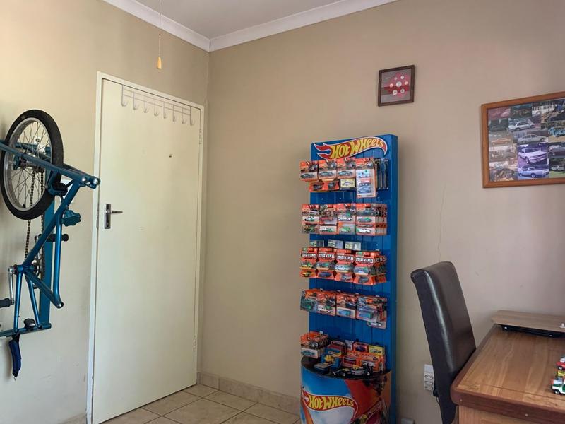 3 Bedroom Property for Sale in Mountain View Gauteng