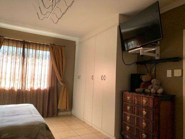 3 Bedroom Property for Sale in Mountain View Gauteng